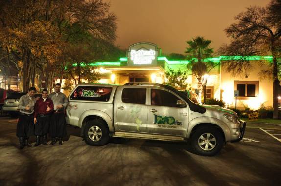 Maravilhoso jantar na churrascaria brasileira Estancia, servidos também por equipe brasileira, em Austin, no Texas. nos Estados Unidos